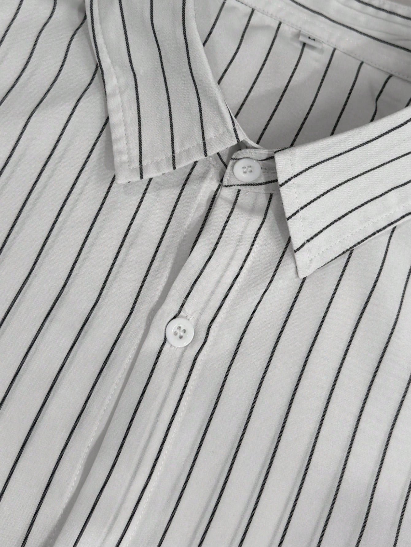 Striped shirt - Breathable and Versatile