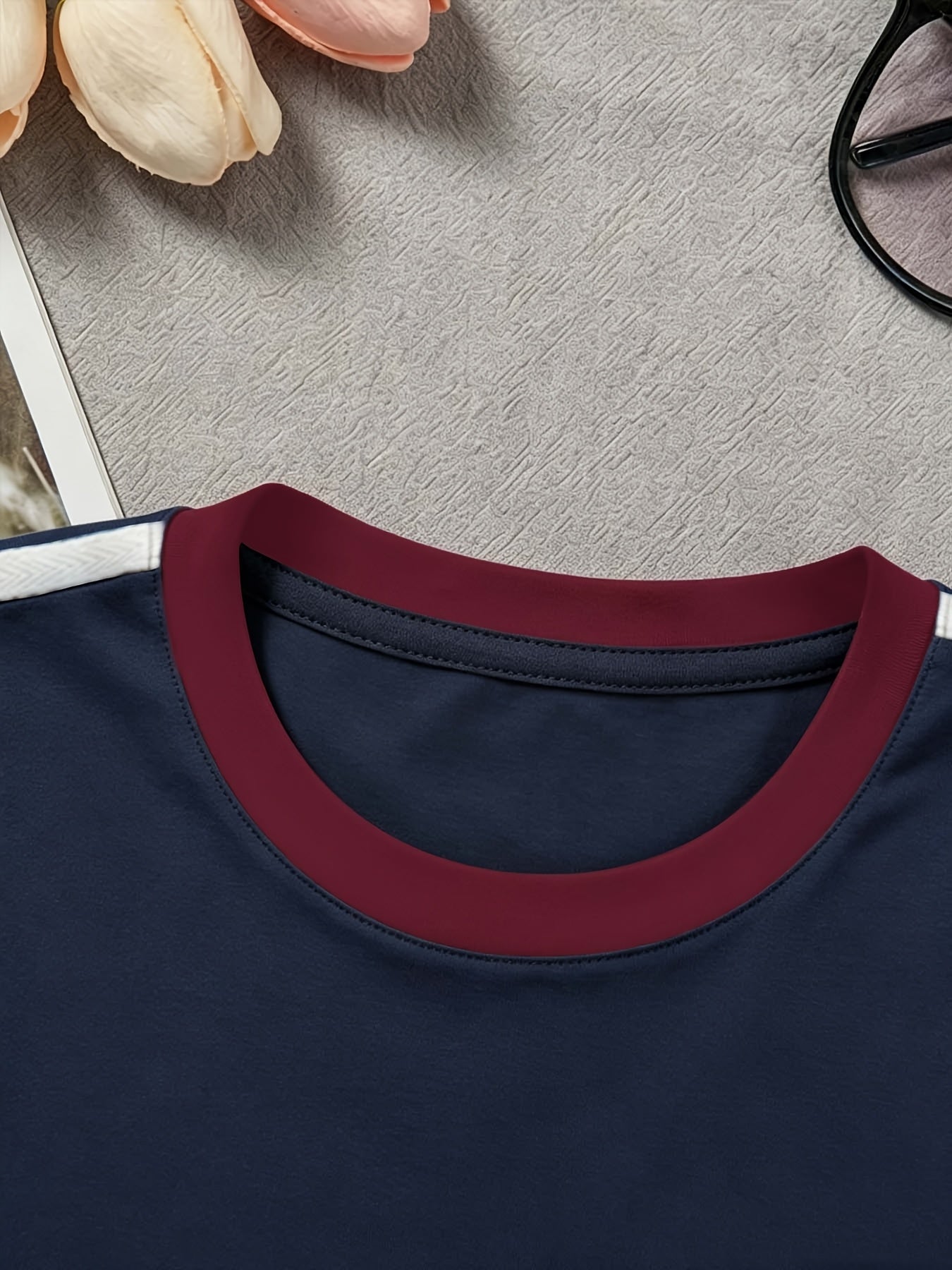 rim Design Color-Matching T-Shirt Slim-Fit