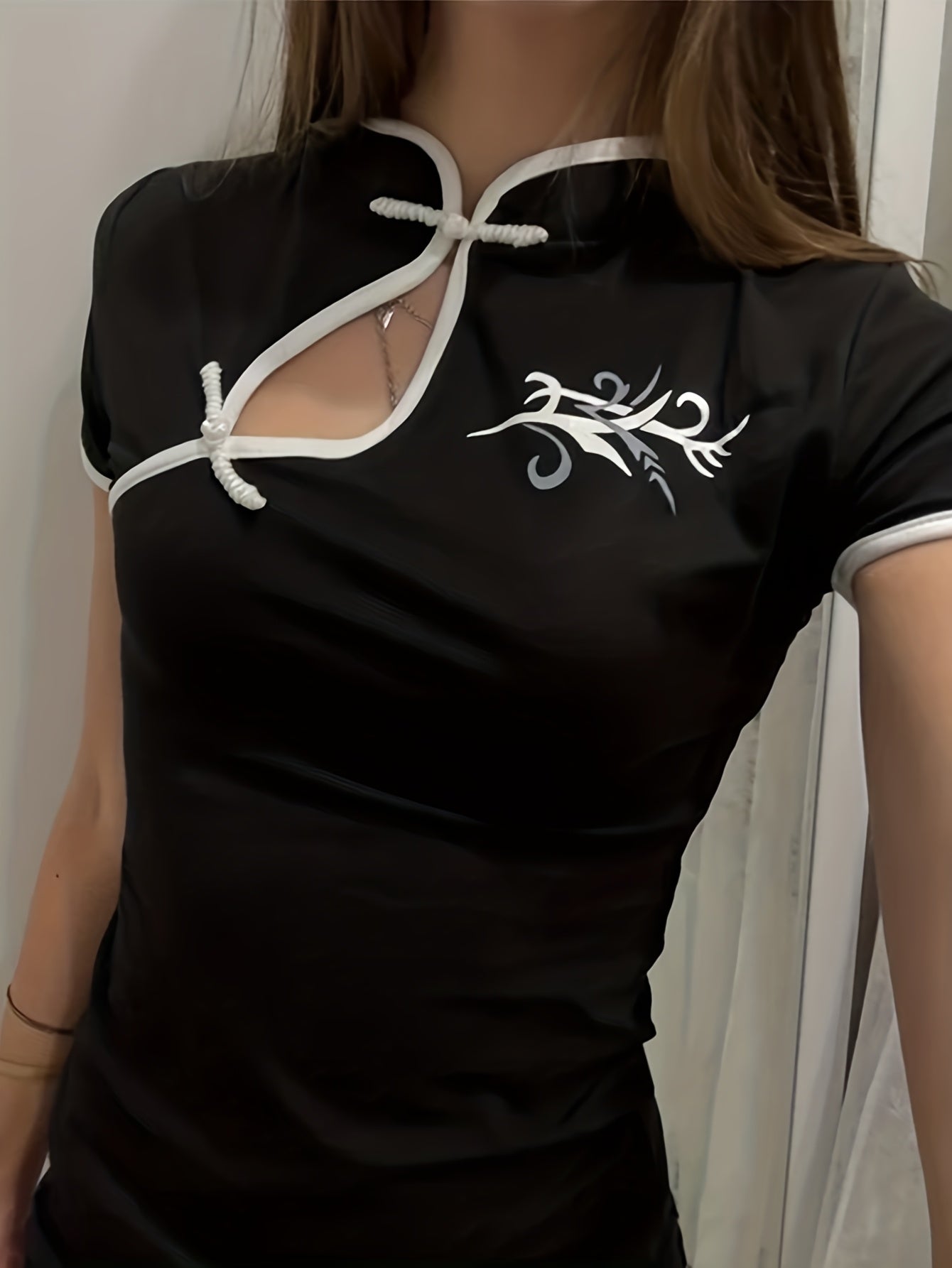 Women's Streetwear, New Stand-up Collar Contrast Trim Elegant Short-sleeve T-shirt